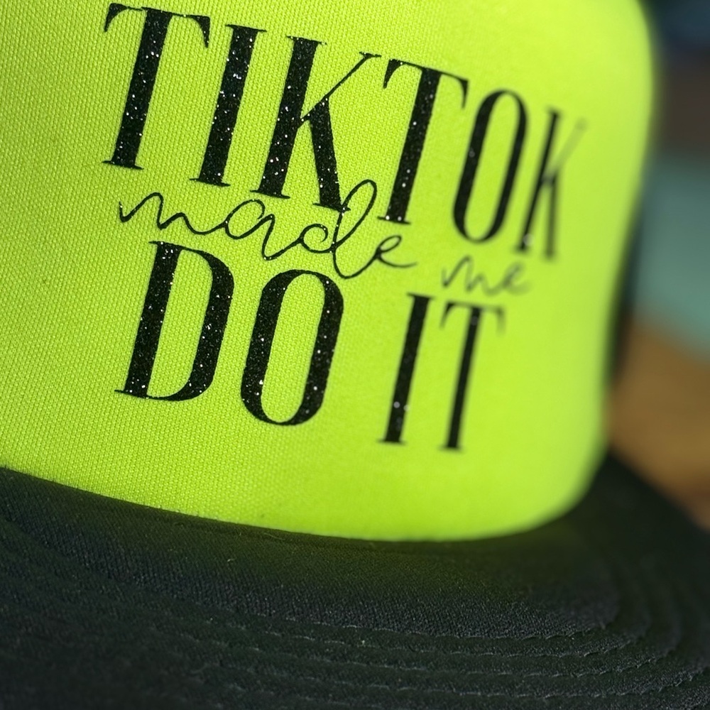 Tiktok glitter snapback